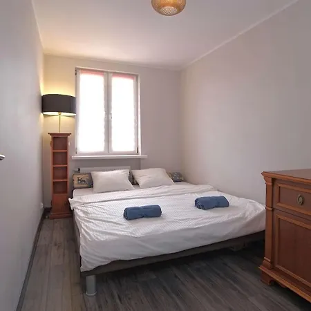 Ca, 200m Od Morza, 400m Od Monte Cassino, Sinus Apartmán